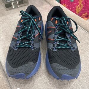 Women’s new balance, fresh foam in black and navy size 7